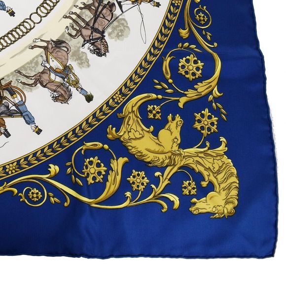 HERMES Carre 90 Scarves - Picture 3 of 11